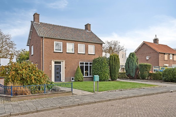 Medium property photo - Burgemeester van Ginnekenstraat 11, 6021 AH Budel
